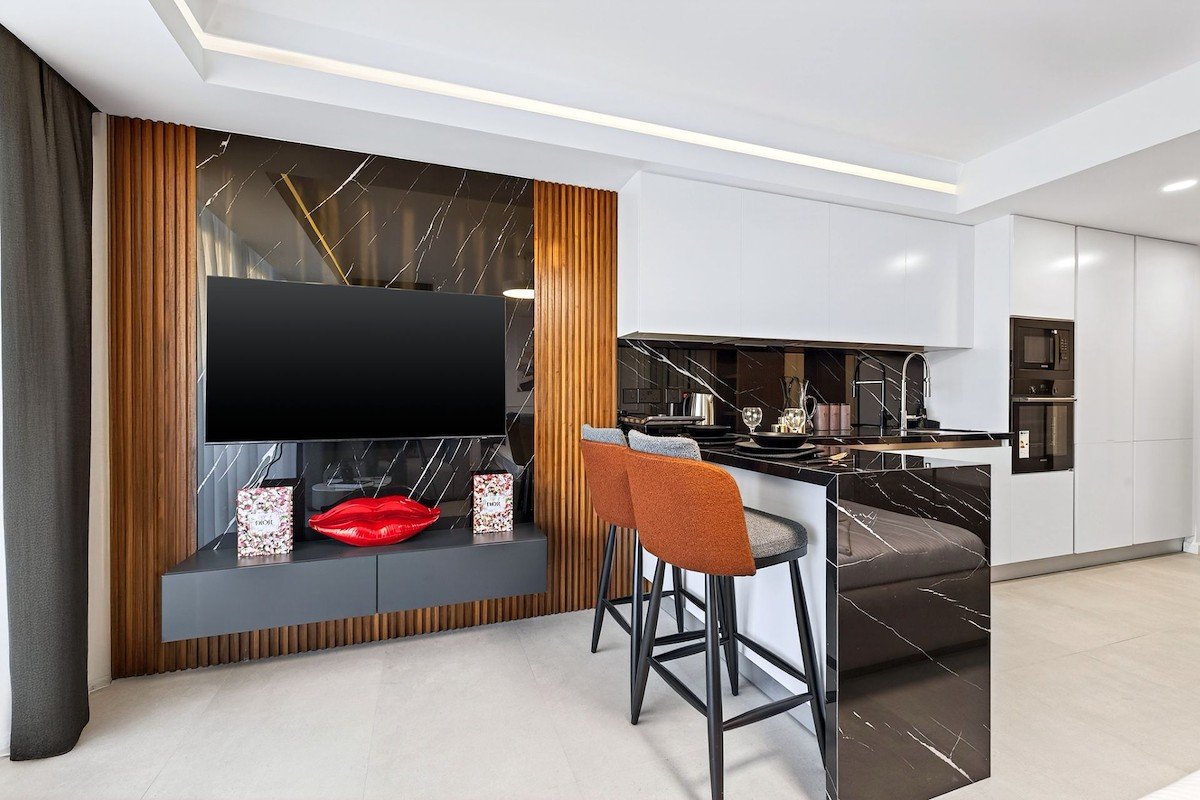 Grand Sapphire Blue 5